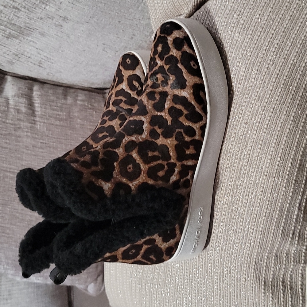 Leopard sneaker